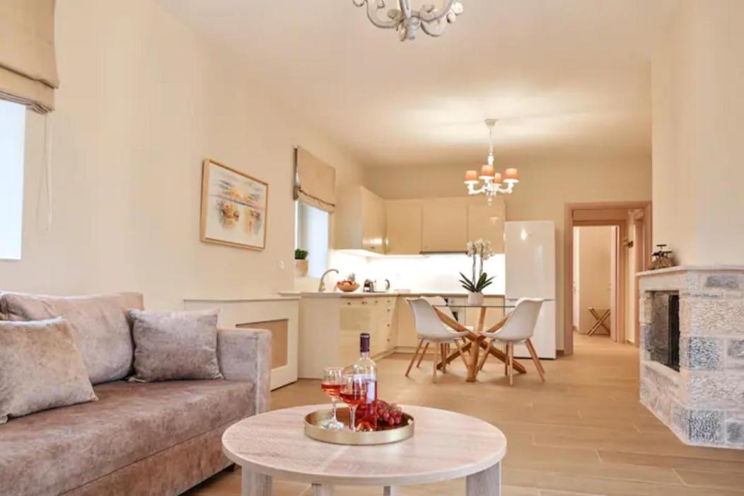 Efmar Exclusive Residences Gythio Zewnętrze zdjęcie